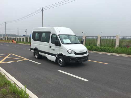 南京依维柯 欧胜 129马力 10-14人 轻型客车(NJ6576EC2)